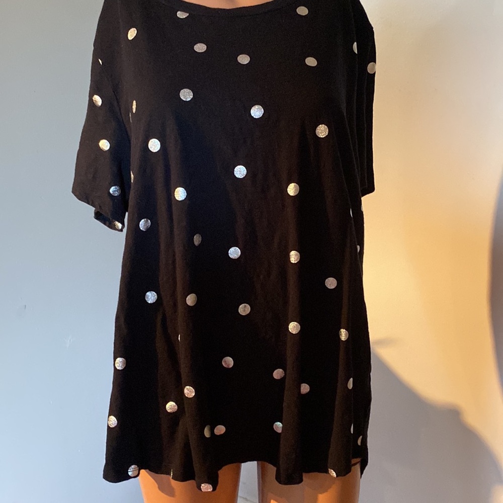 Old Navy Black with silver polka dots short sleeve T/top